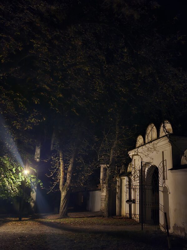 🏰 OZNÁMENÍ Z důvodu ukončení letošní sezóny je zámek od dnešního dne uzavřen. Děkujeme vám za vaši přízeň . ❤️ ! 🏰✨